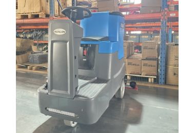First Shipment in May – RONLON Floor Scrubber Earns Long-Time Customer Trust