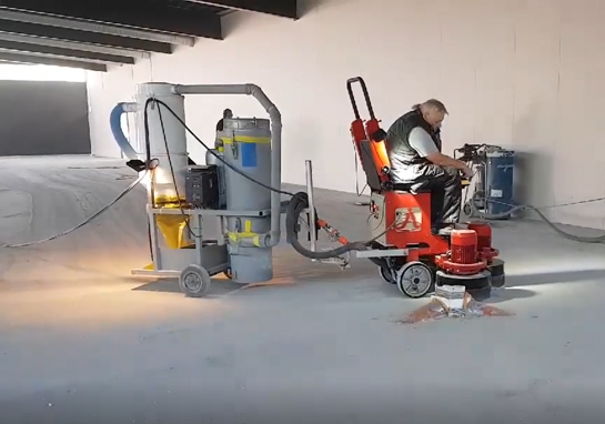 Ride-on concrete grinder.jpg Ride-on concrete grinder.jpg